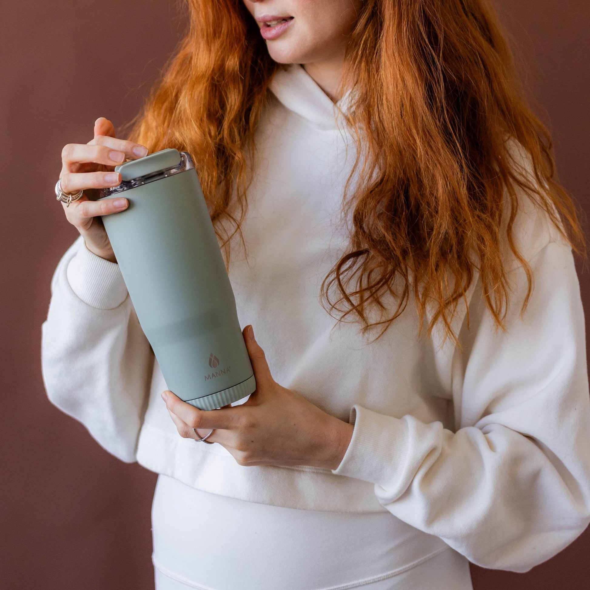 30-oz-groove-tumbler-b2 4Manna_Website_Lifestyles-17.jpg